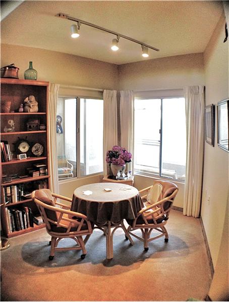 card/bonus room off living rm & kitchen