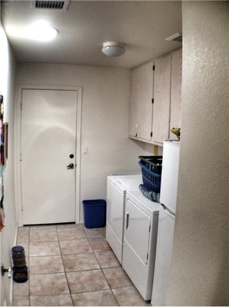 good size laundry room